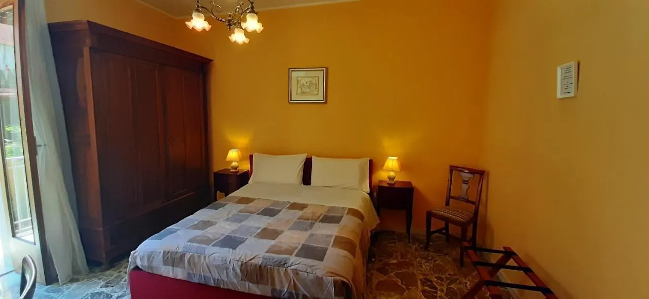 Bed and Breakfast La Riviera Milazzo 2*,  Italia